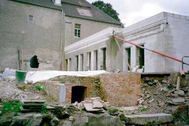 Es wird gebaut, angebaut,
umgebaut, aufgebaut ....